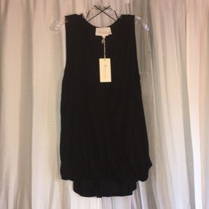 NWT!! Vince Camuto XL turo top. Never worn.